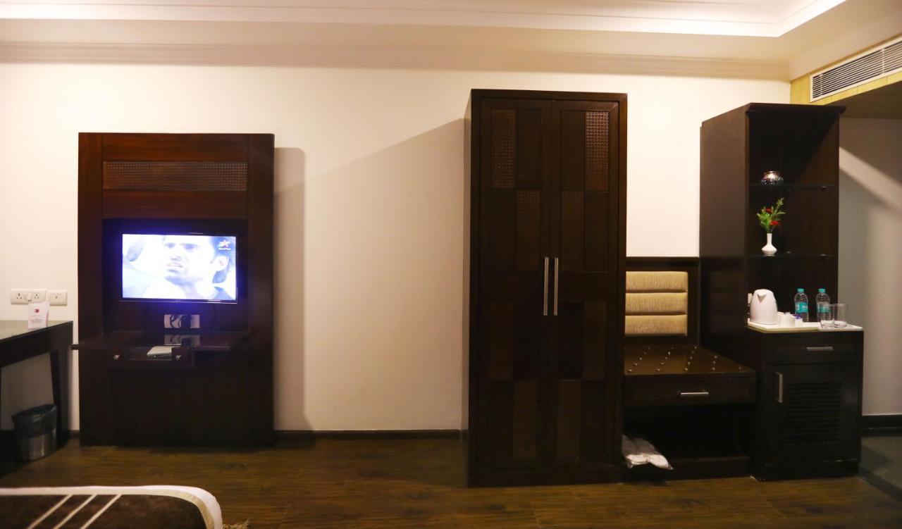 Hotel Pitrashish Pride Igi Intl Airport Delhi Zewnętrze zdjęcie