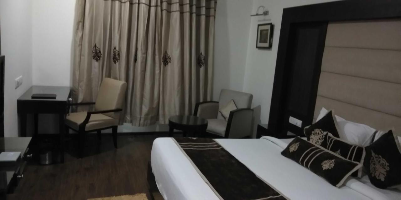 Hotel Pitrashish Pride Igi Intl Airport Delhi Zewnętrze zdjęcie